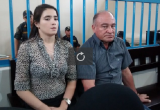 El exalcalde, Roberto Torres Gonzáles, y Katiuskha del Castillo, durante la audiencia hoy en el penal. (Foto cortesía RPP)