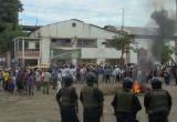 Trabajadores de Tumán en protestas frente a la sede de la empresa azucarera. (Foto Internet)
