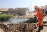 Se ha empezado a fumigar la acequia Pulen como medida de prevención de contagio del dengue. (Foto MPCh)