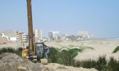 Se empezaron los trabajos de descolmatación del Dren 3000 en Pimentel. (Foto GRL)