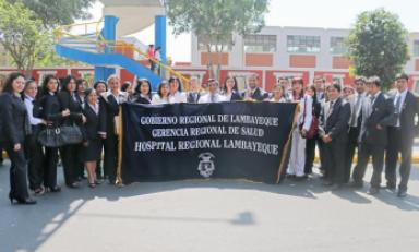 Hospital Regional Lambayeque rinde homenaje a la patria