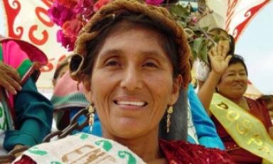 -Martha Damián Suclupe elegida la madre comunera Mochica de Mórrope. (Foto El Comercio)