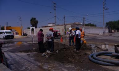 Pobladores de Monsefú sin agua potable por ruptura de tubería