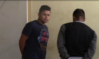 Intervienen a policías por robo de celulares
