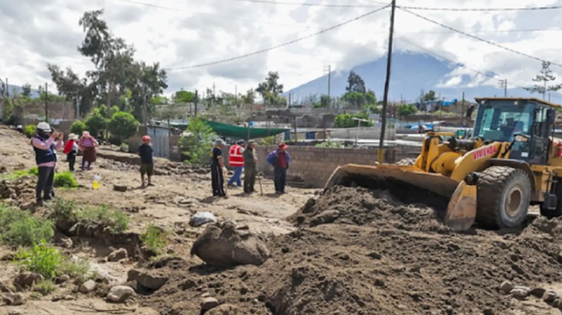Ejecutivo declara en emergencia distritos de 14 regiones por intensas lluvias, entre ellas Lambayeque