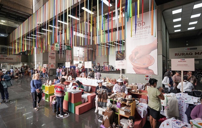 Ministerio de Cultura abre convocatoria nacional para participar en Ruraq maki 2026, que celebra 20 años de arte tradicional