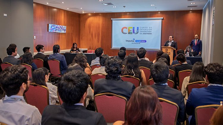 Clausuran curso de extensión universitaria en regulación e infraestructura de transporte