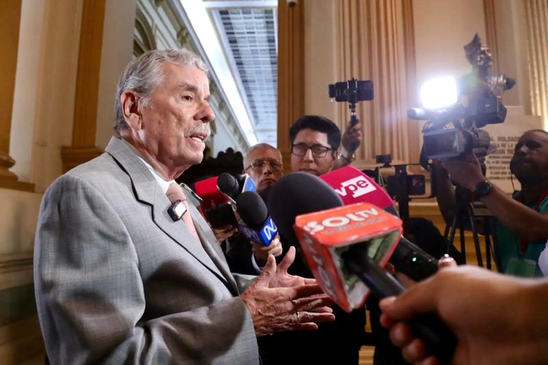 Congresista Fernando Rospigliosi dialogó con gremios de transportistas sobre sus demandas