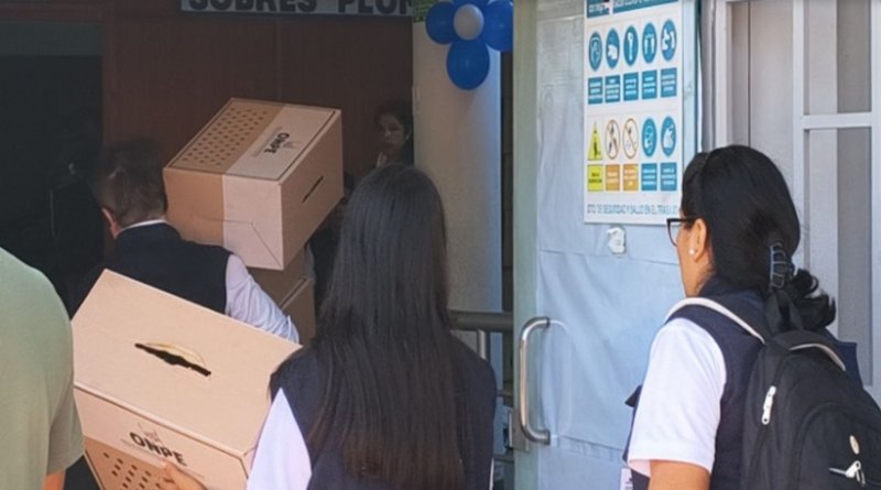 Bajo estrictas medidas de seguridad repliegan material electoral a sede de ODPE-Chiclayo