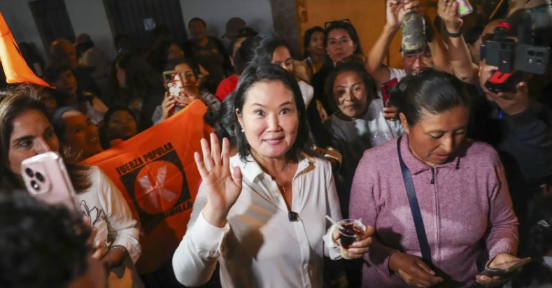 Candidata Keiko Fujimori espera que el JNE y equipos técnicos definan los debates