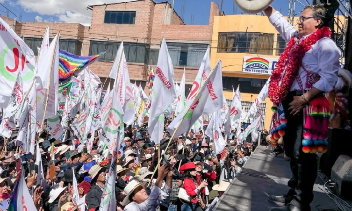 Candidato Roberto Sánchez propone ampliar subvención económica para adultos mayores