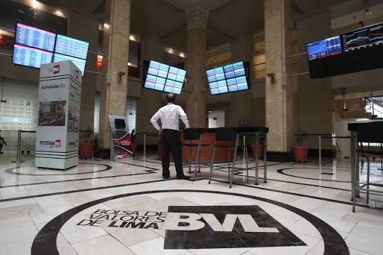 El Sol y la Bolsa de Valores de Lima descienden por fuerte impacto internacional