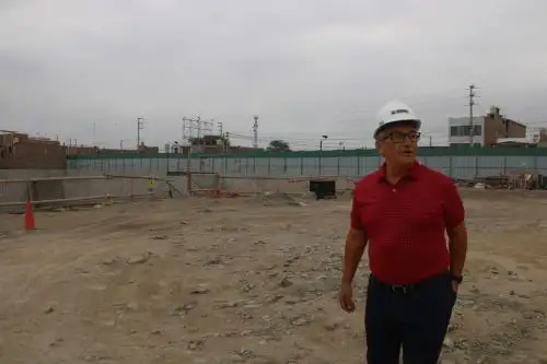 Lambayeque: congresista Aguinaga verifica proyectos paralizados de hospitales en Ferreñafe