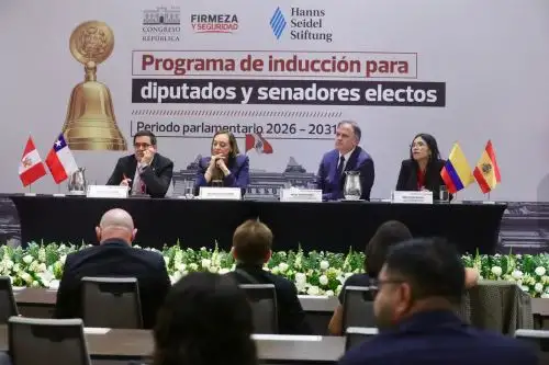 Congreso inicia inducción abordó funciones y atribuciones de diputados y senadores