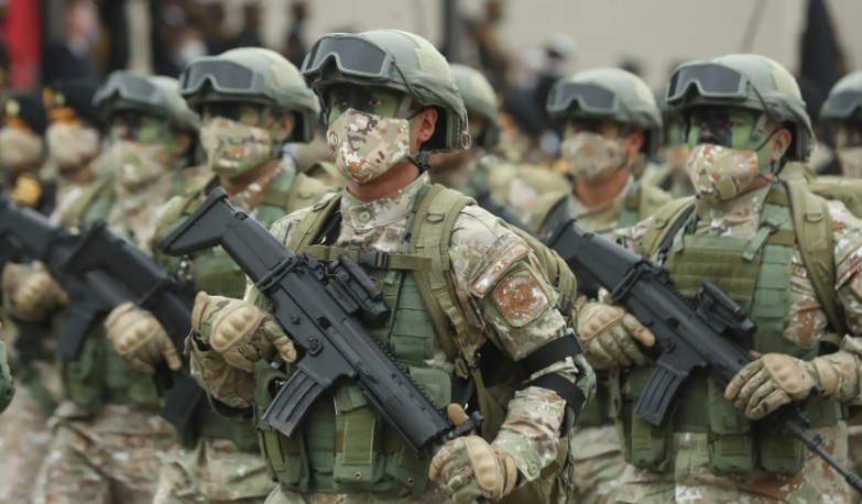 “FF.AA. no tendrá rol decorativo en seguridad y asumirán control perimétrico de cárceles” asegura ministro de Defensa
