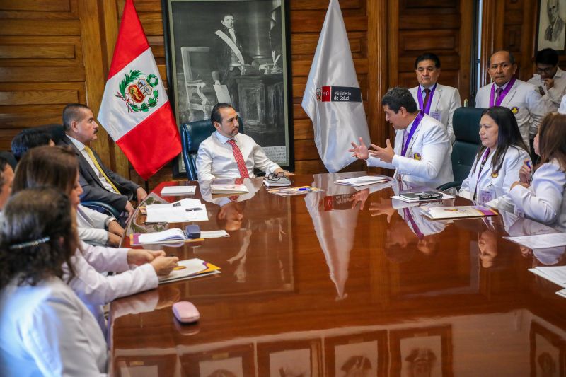 Colegio Médico del Perú y Minsa acuerdan impulsar soluciones concretas para fortalecer el sistema de salud