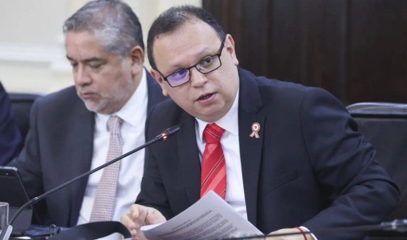 Ministro Vinelli informa que pedido de facultades está en revisión final para ser enviado al Congreso