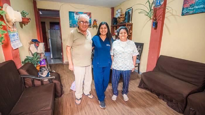 Becaria del Pronabec funda centro de salud en apoyo a más de 25 mil familias