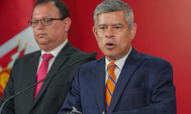 Premier Galarreta ratifica compromiso de mantener el orden y resolver problemas del país