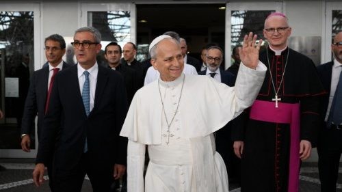 Cirujano del Papa aclara: “No hay motivos clínicos para no realizar el viaje a Sudamérica”
