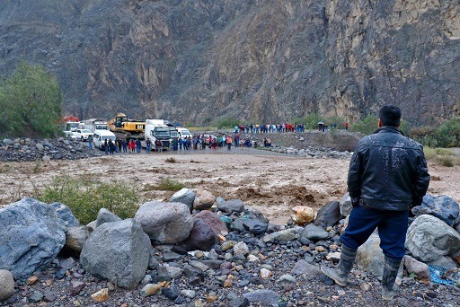¿Qué debe hacer una empresa de agua ante huaicos que provoquen el corte del servicio?