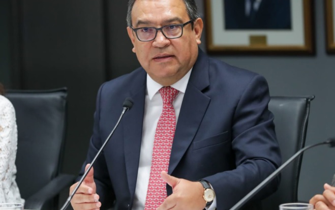 Presentan moción de interpelación contra premier Otárola por acciones del Gobierno en protestas