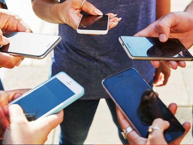 A nivel nacional 470 590 líneas móviles cambiaron de operadora en mayo