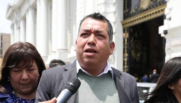 “Los Niños” de AP se quedan con una sola comisión tras renuncia de 8 parlamentarios