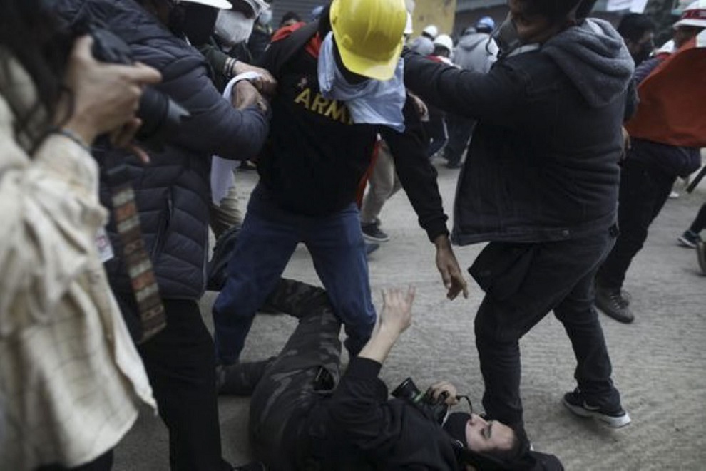 Consejo de la Prensa Peruana rechaza ataques contra periodistas y autoridades durante marchas