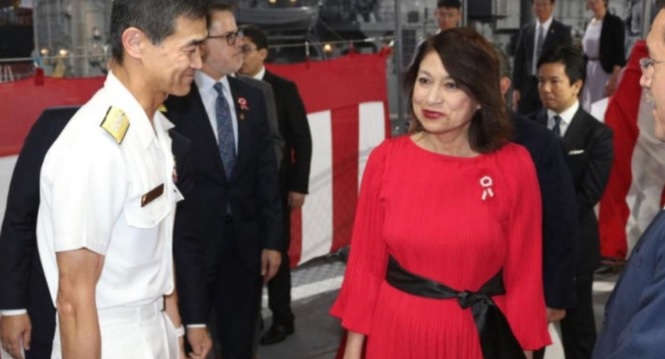 Canciller Gervasi destaca 150 años de relaciones diplomáticas con Japón en visita naval