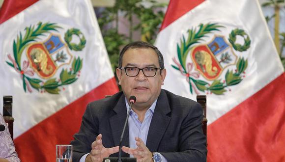 Premier Otárola culpa a Pedro Castillo por vinculación de empresario y presidenta Dina Boluarte