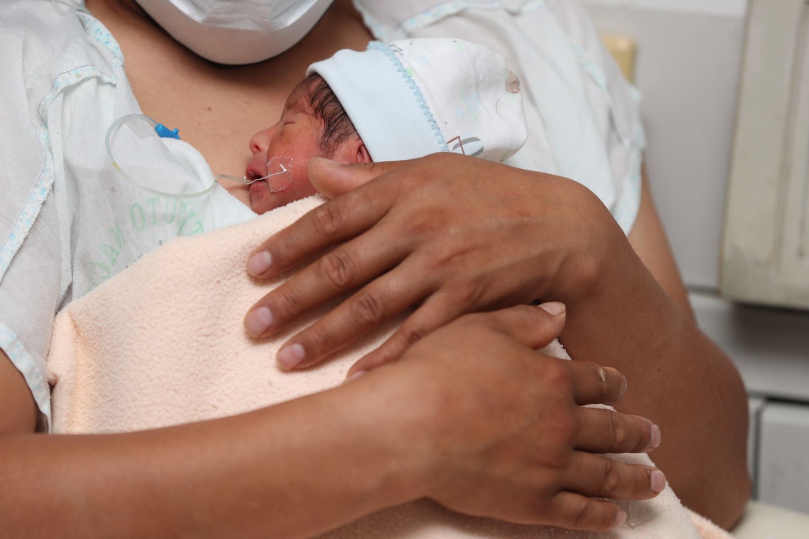 Congreso: pleno aprueba proyecto que garantiza atención de la salud de bebés prematuros