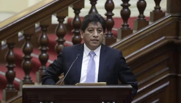 Defensor del Pueblo Josué Gutiérrez fue asesor de Perú Libre en el Congreso