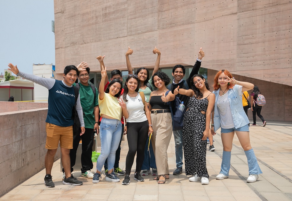 Detalles de la ceremonia de reconocimiento del Pronabec a ganadores de Beca 18 2023