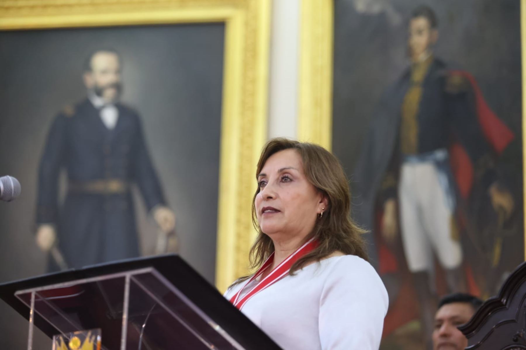 Presidenta invoca a la unidad para enfrentar desafíos y llevar bienestar a la población