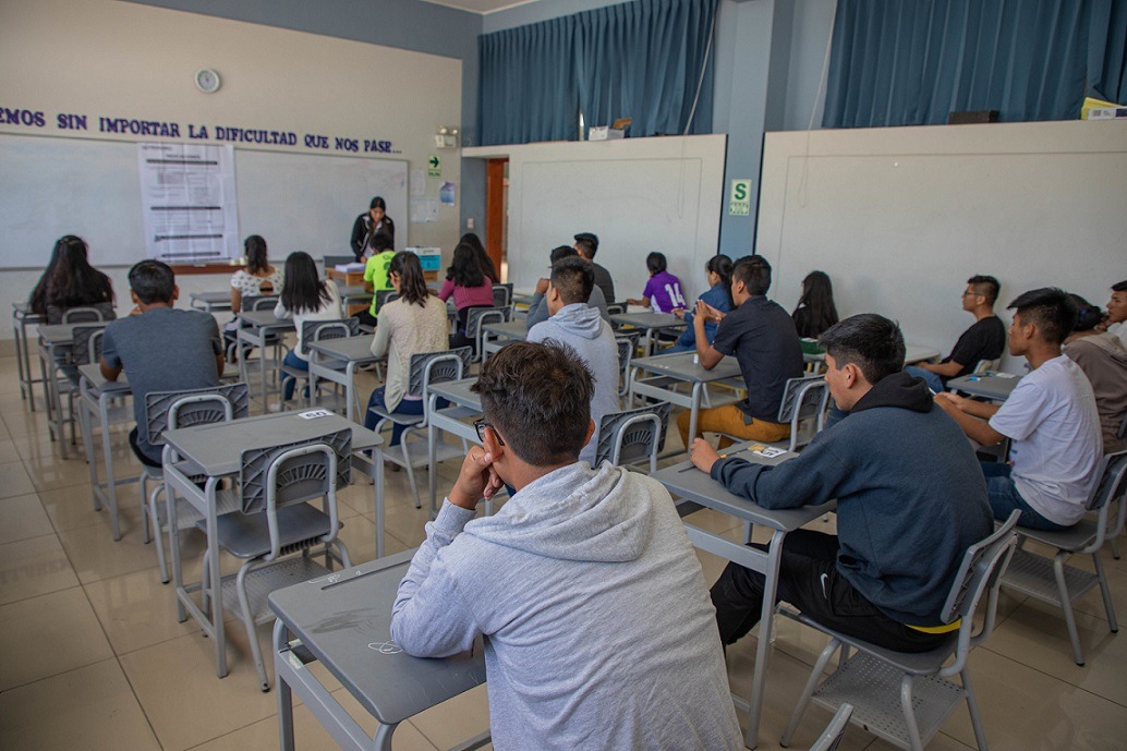 Postulantes a “beca hijos de docentes” rendirán examen nacional de preselección el 11 de junio