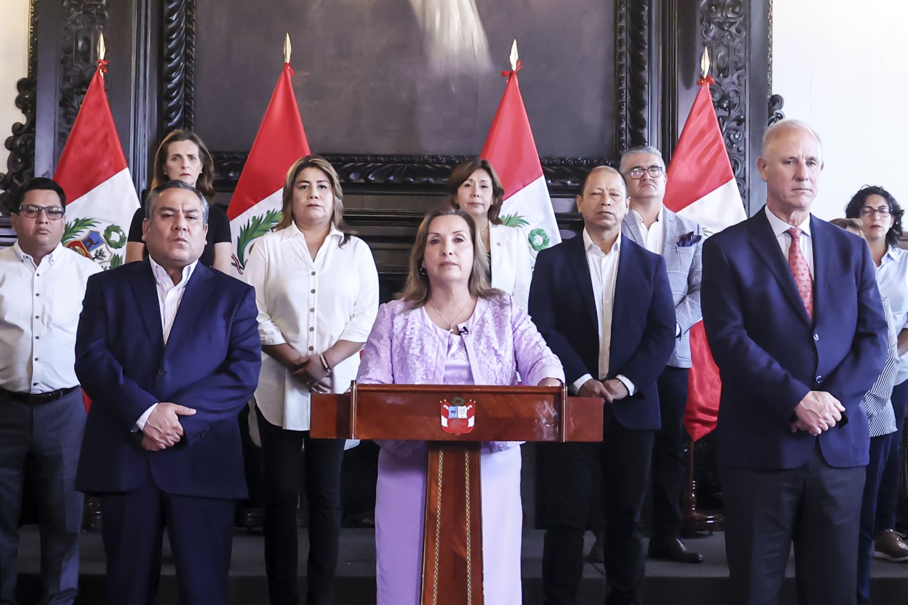 Dina Boluarte denuncia "ataque sistemático " y llama a defender la democracia