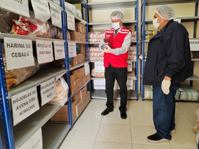 Supervisan almacenes y ambientes de escuelas públicas donde se prepararán alimentos para escolares
