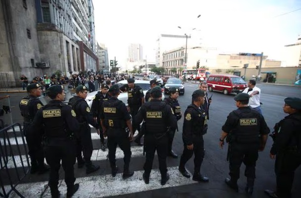 Presidenta Boluarte rinde su declaración ante Fiscal de la Nación por el caso “Rolex” 