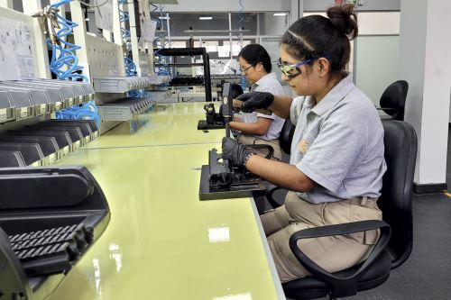 Día de la Mujer: ellas son de armas tomar, trabajan en la industria de la defensa