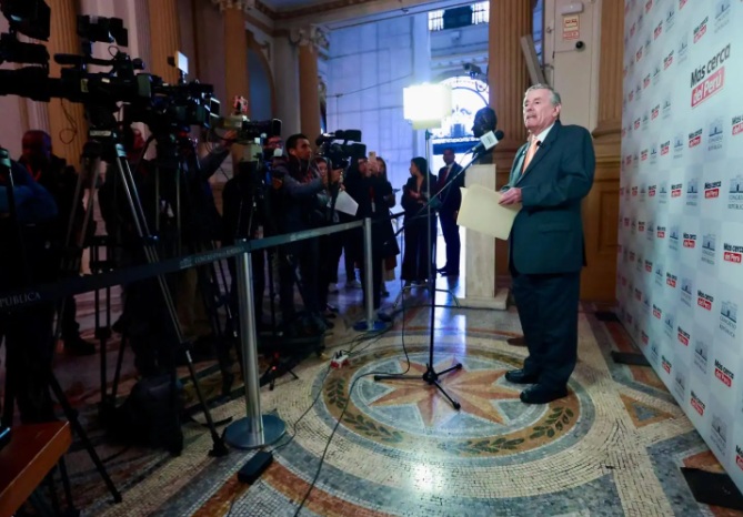 Rospigliosi señala que seguirá defendiendo las leyes aprobadas por el Parlamento