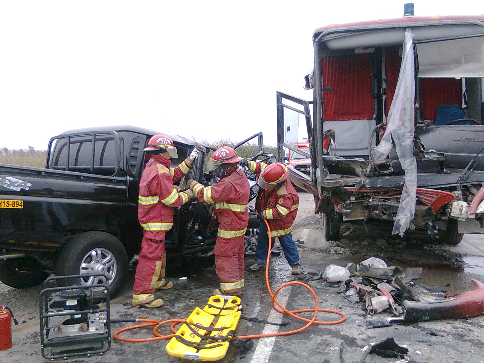  Dos muertos tras choque de bus que venía de Lima a Chiclayo