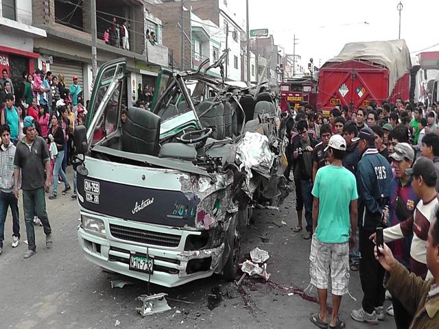 Un muerto y tres heridos en accidente de tránsito en la vía a Pomalca
