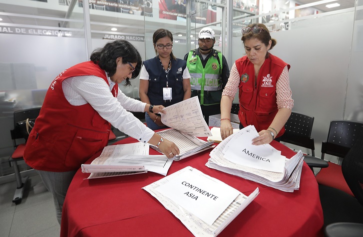 Titular del JNE exhortó a jurados especiales a resolver con celeridad actas observadas