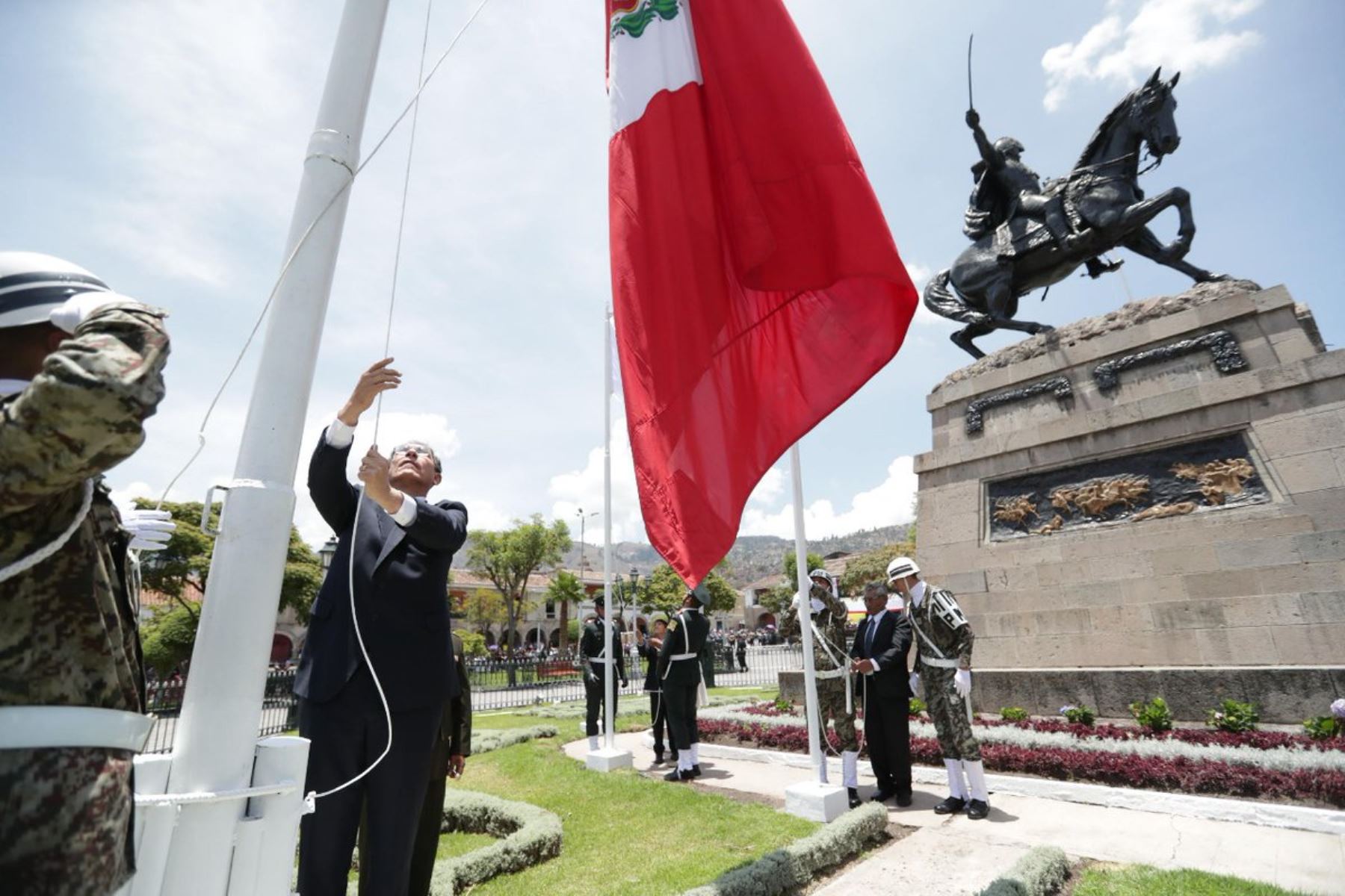 Presidente Vizcarra llama a los peruanos a independizarse del yugo de la corrupción