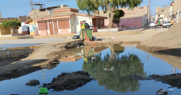 Monsefú: vecinos culpan a alcalde por colapso de desagüe y riesgo de la salud para pobladores