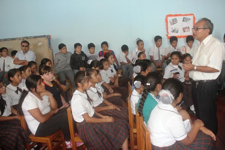  Escolares reciben charlas en temas de violencia familiar y seguridad ciudadana