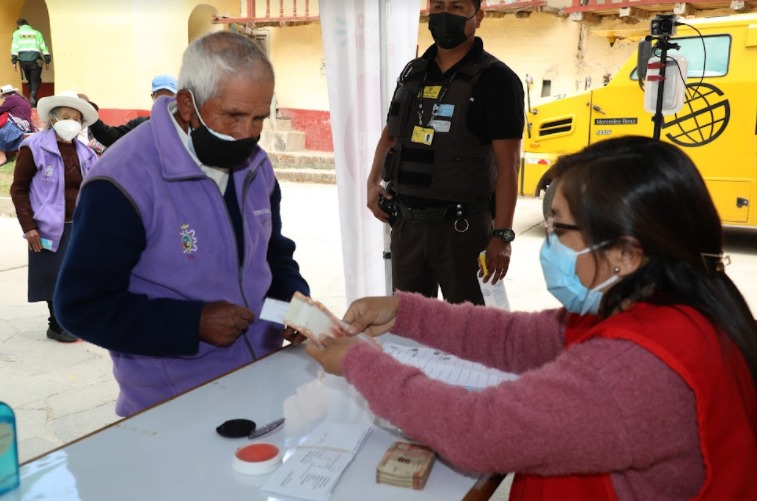 Pensión 65 inicia pago de subvención económica a usuarios a través de “carritos pagadores”