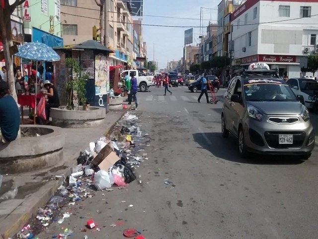  Instalan cuadrilla de vigilancia  para que no arrojen basura en puntos críticos de Chiclayo