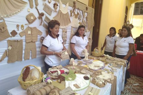 Ferreñafe: artesanas de algodón nativo obtienen marca colectiva